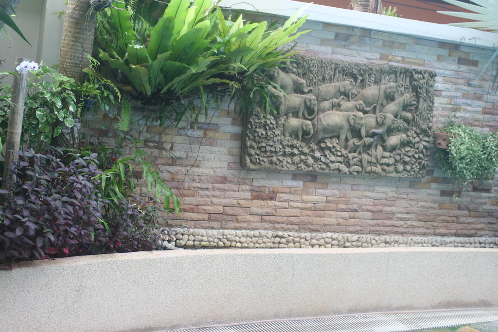 Palmview Resort Patong Екстериор снимка