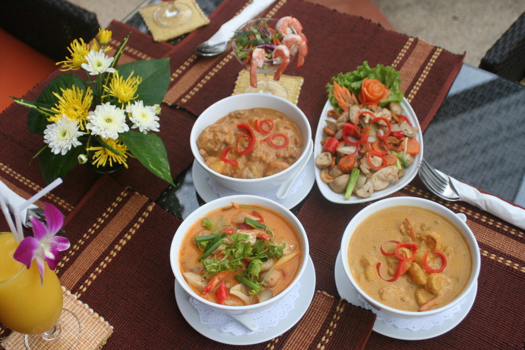 Palmview Resort Patong Екстериор снимка